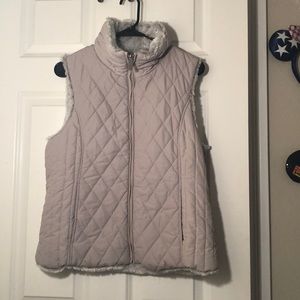 Reversible winter vest